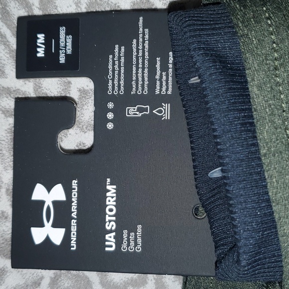 Under Armour UA Storm gloves, Cold Weather Touchscreen Compatible - Green - Picture 3 of 4